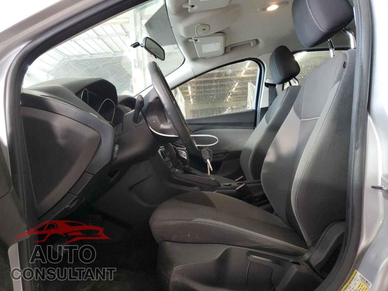 FORD FOCUS 2013 - 1FADP3E20DL149270