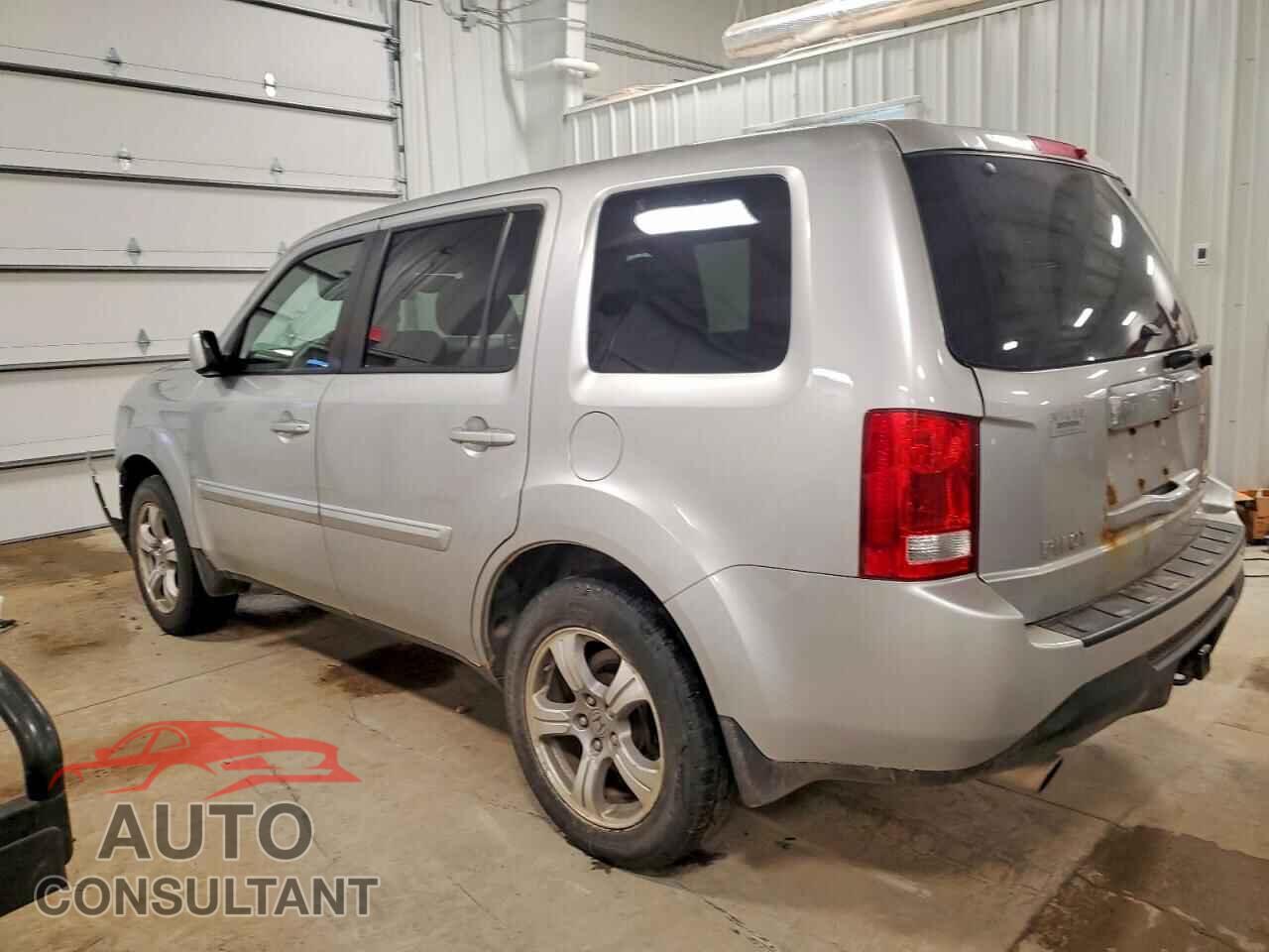 HONDA PILOT 2013 - 5FNYF4H55DB028005