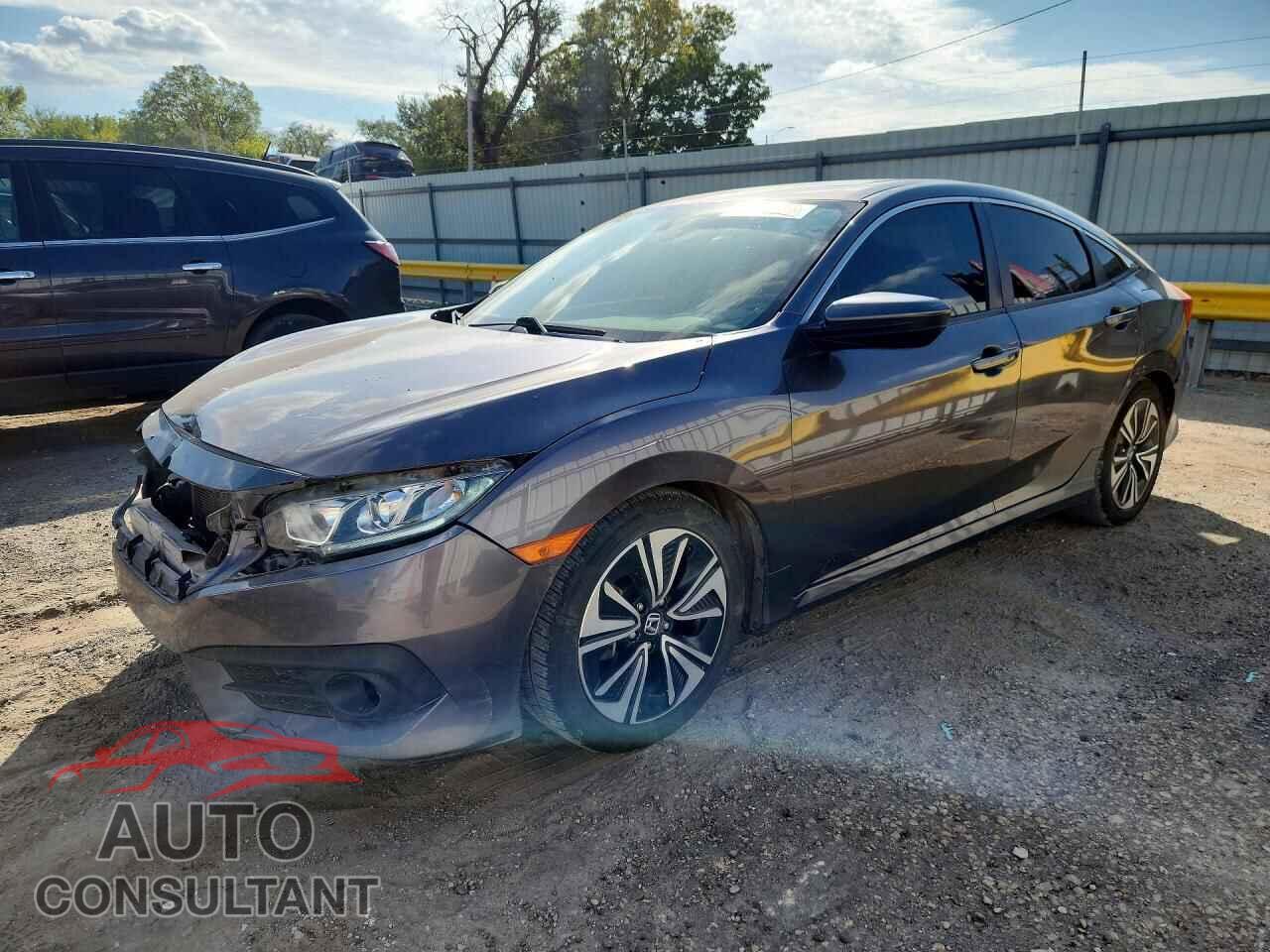 HONDA CIVIC 2018 - JHMFC1F38JX005477