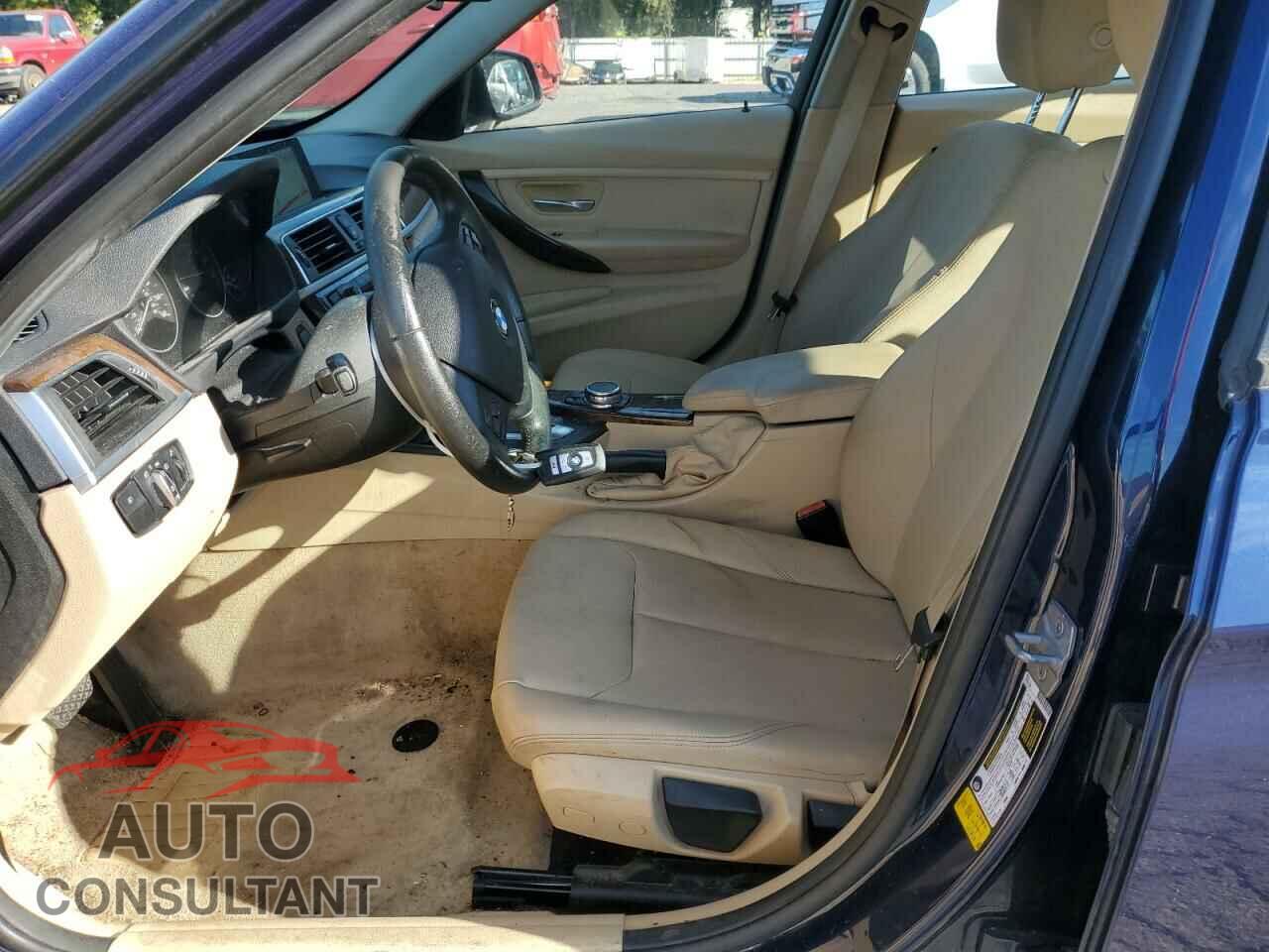 BMW 3 SERIES 2016 - WBA8E1G56GNU12123