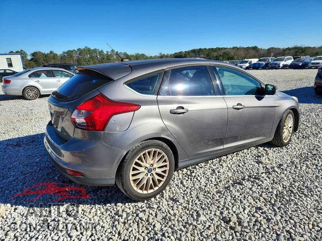 FORD FOCUS 2012 - 1FAHP3M24CL341518