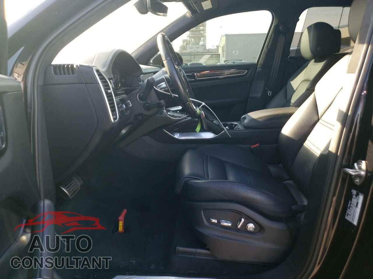PORSCHE CAYENNE 2021 - WP1AH2AY6MDA38066