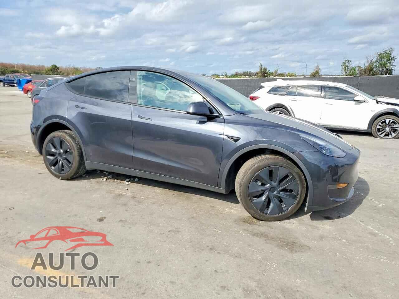 TESLA MODEL Y 2025 - 7SAYGDED1SF220918