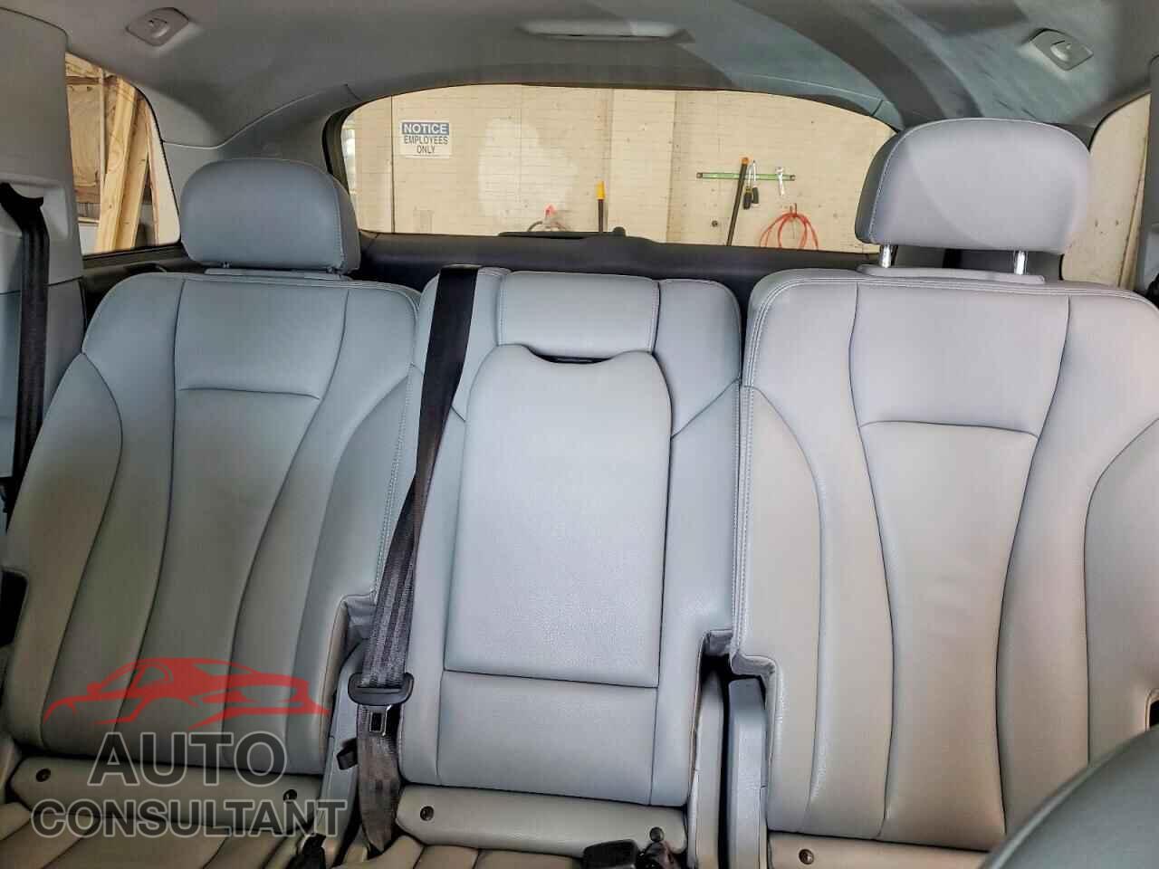 AUDI Q7 2019 - WA1AHAF70KD023405