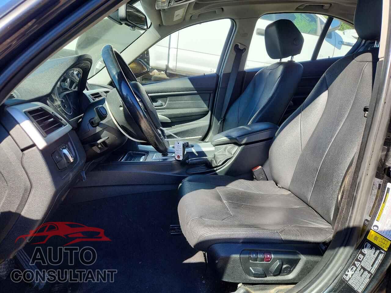 BMW 3 SERIES 2013 - WBA3B3C56DF539223
