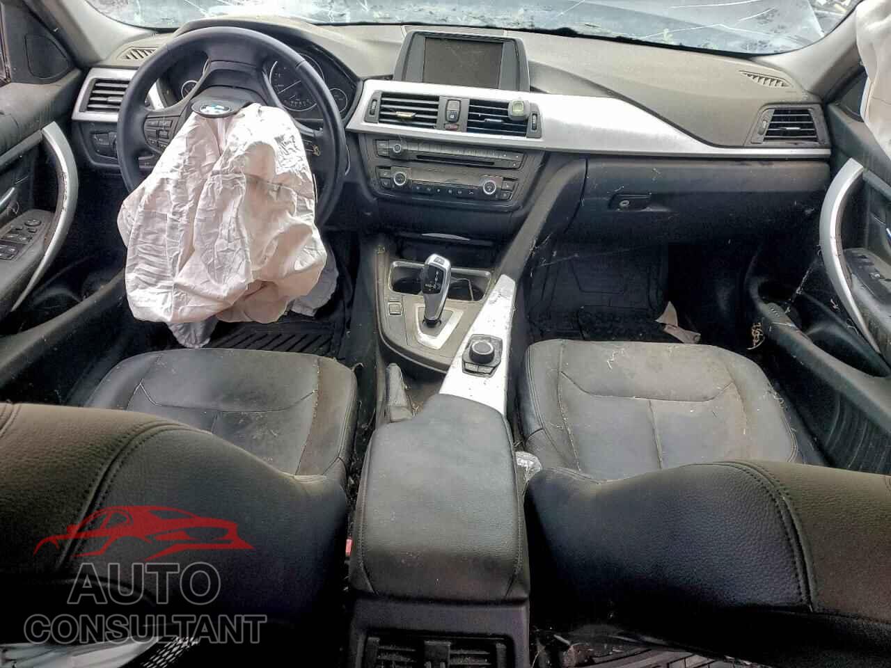 BMW 3 SERIES 2012 - WBA3C1C59CF430898