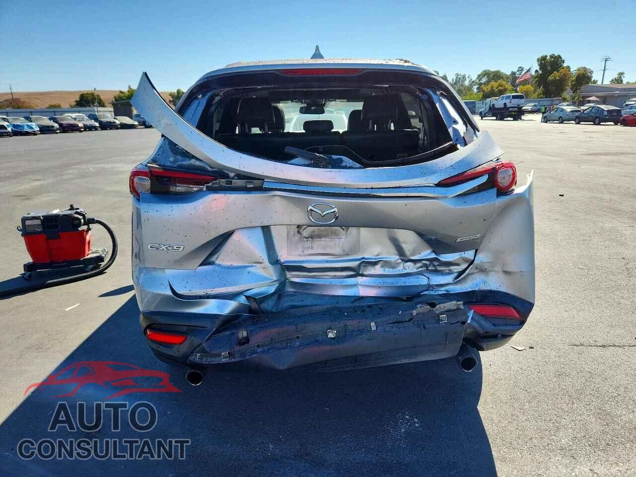 MAZDA CX-9 2018 - JM3TCADYXJ0217090
