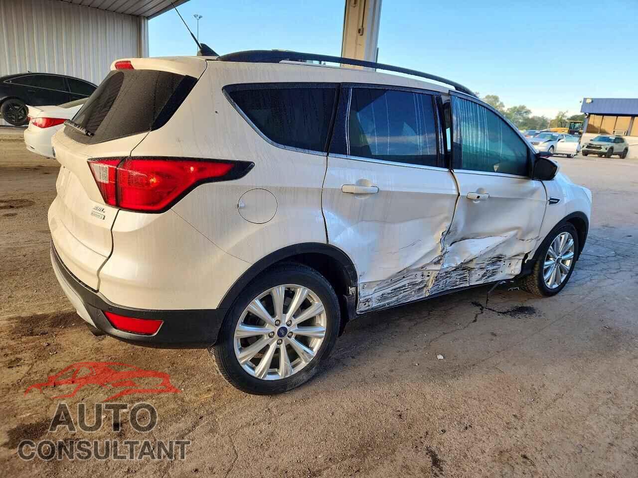 FORD ESCAPE 2019 - 1FMCU0HD7KUB53796