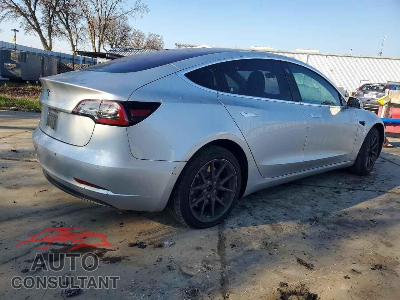 TESLA MODEL 3 2018 - 5YJ3E1EA4JF014251