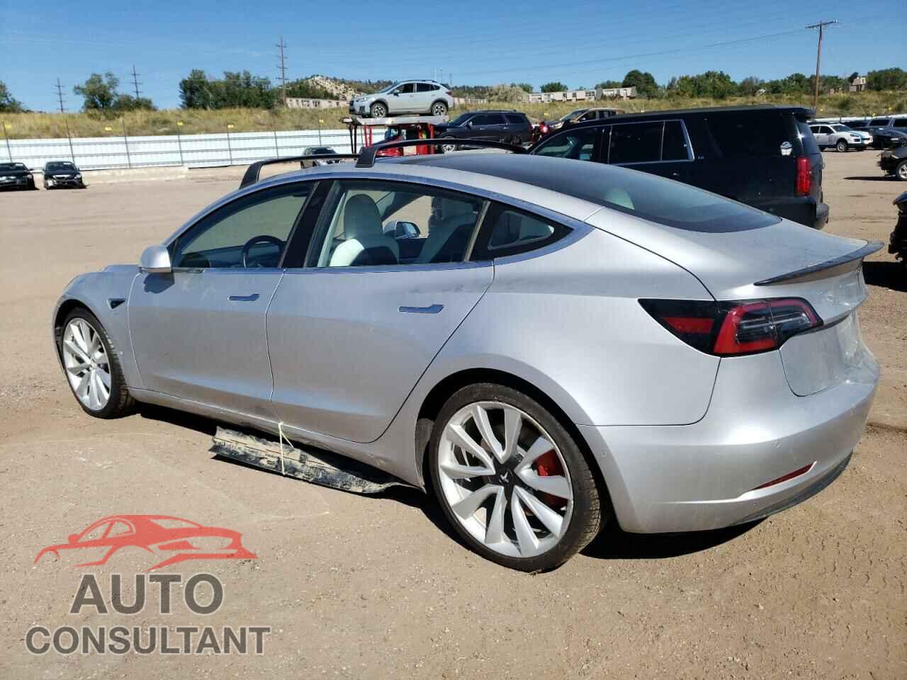 TESLA MODEL 3 2018 - 5YJ3E1EBXJF074334