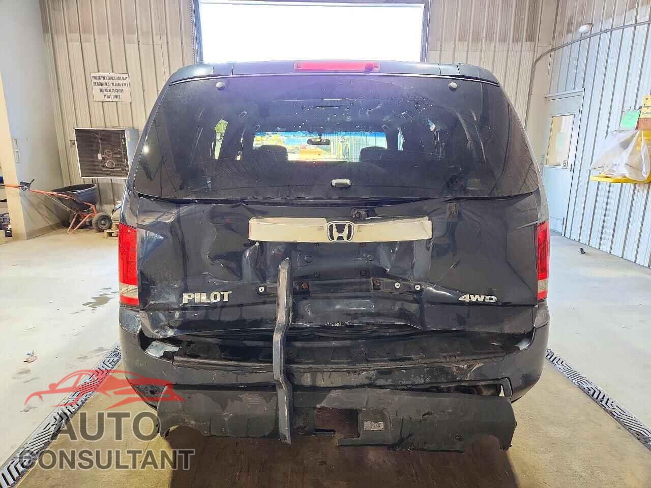 HONDA PILOT 2011 - 5FNYF4H23BB052659
