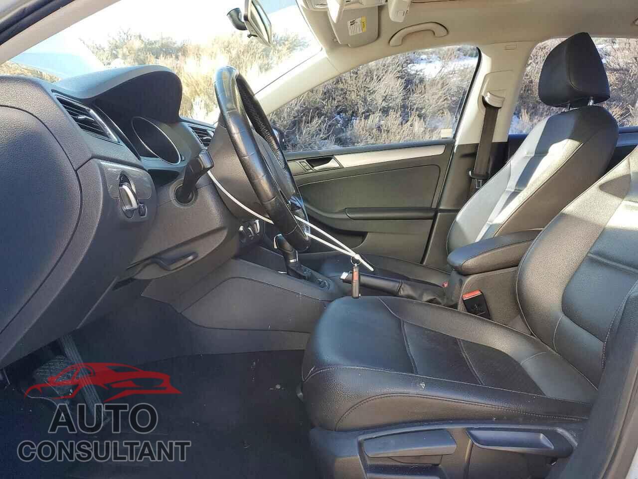VOLKSWAGEN JETTA 2017 - 3VWDB7AJ5HM397142