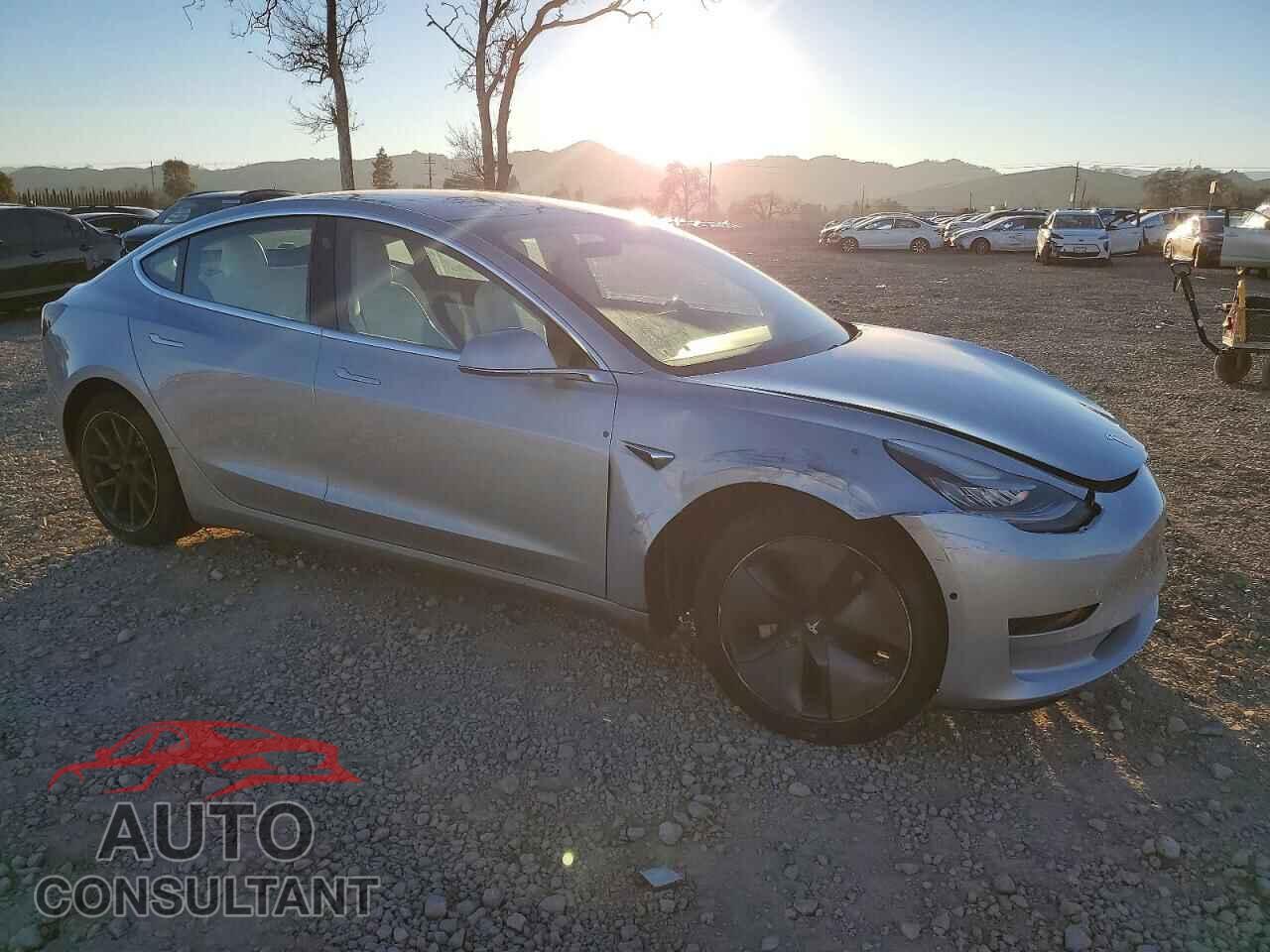 TESLA MODEL 3 2018 - 5YJ3E1EB6JF074833