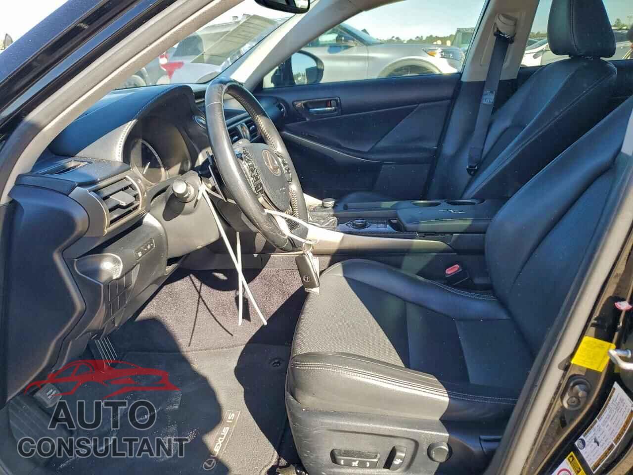 LEXUS IS 2014 - JTHBF1D23E5025878