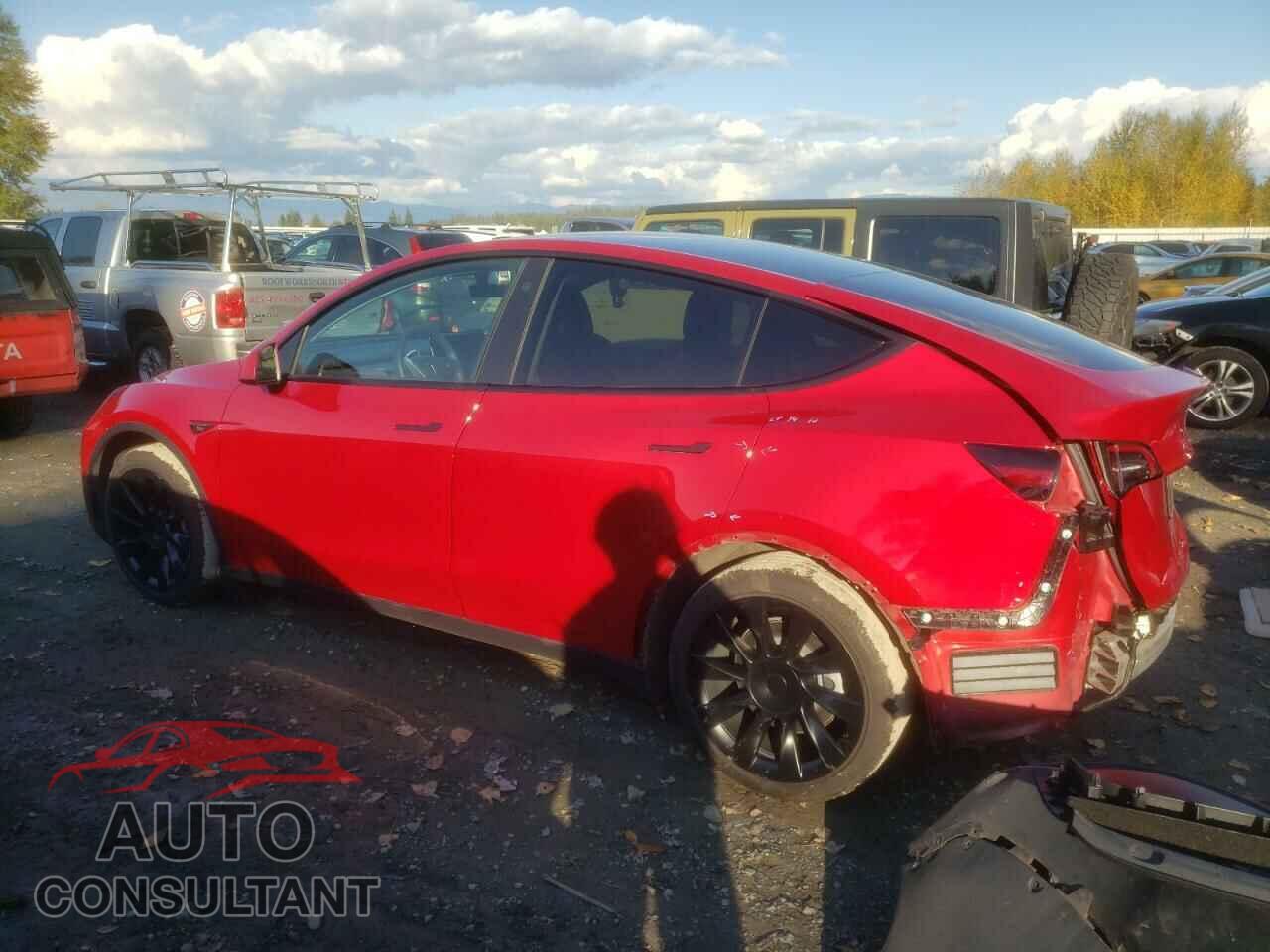 TESLA MODEL Y 2021 - 5YJYGDEEXMF074527