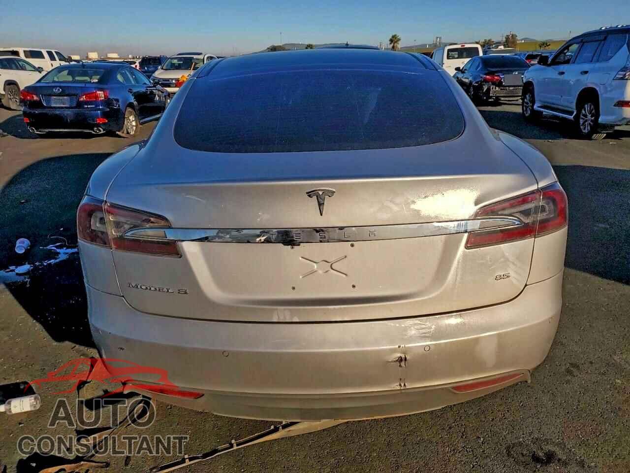 TESLA MODEL S 2015 - 5YJSA1H12FF083028
