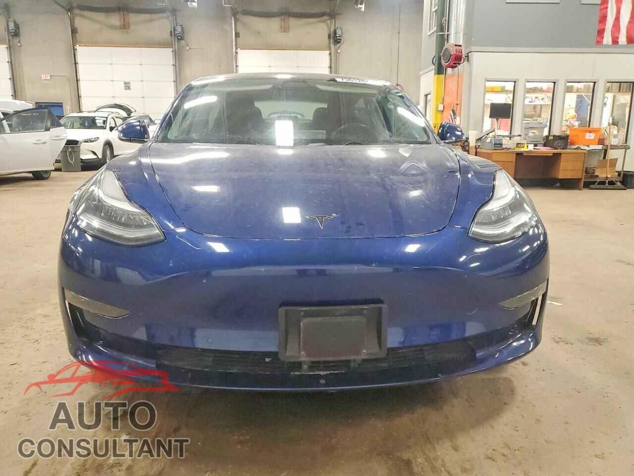 TESLA MODEL 3 2018 - 5YJ3E1EB0JF120463