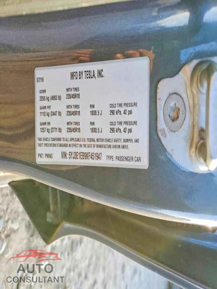 TESLA MODEL 3 2019 - 5YJ3E1EB9KF451947