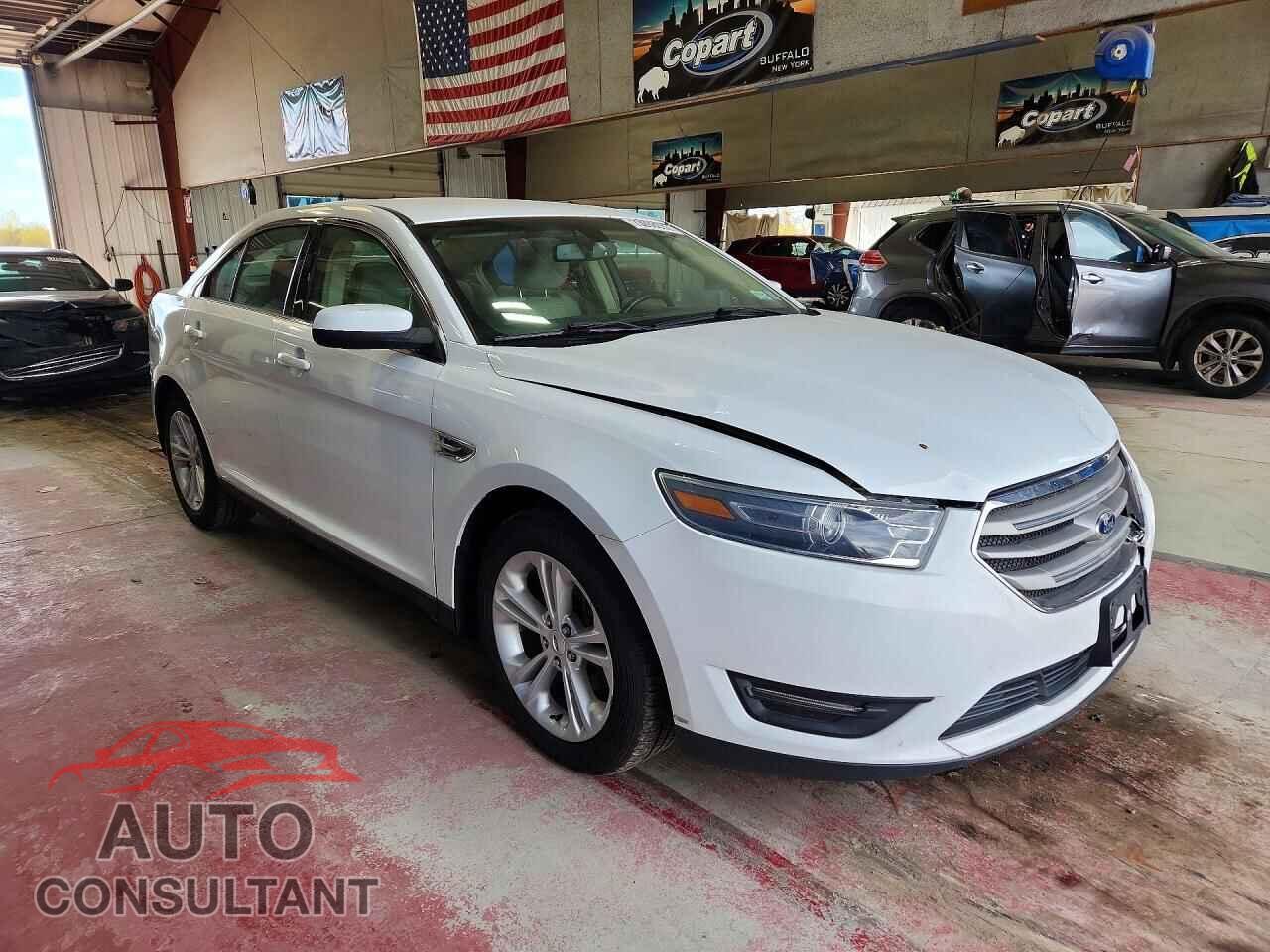 FORD TAURUS 2015 - 1FAHP2E85FG164620