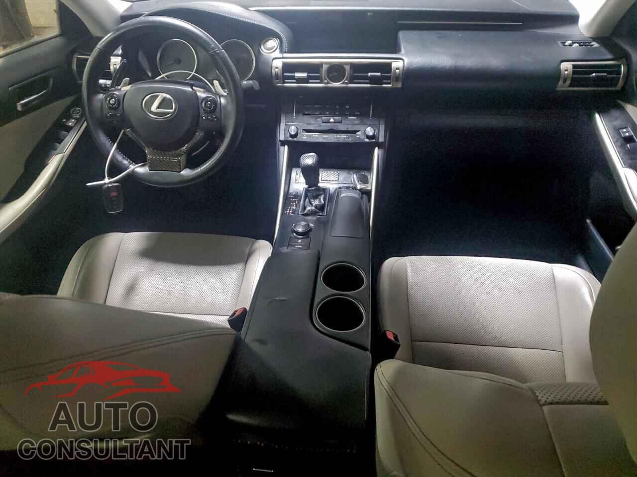 LEXUS IS 2014 - JTHBF1D25E5018950