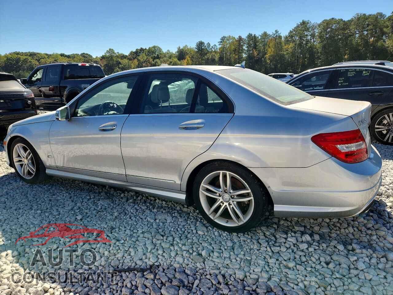 MERCEDES-BENZ C-CLASS 2012 - WDDGF4HB4CR213341