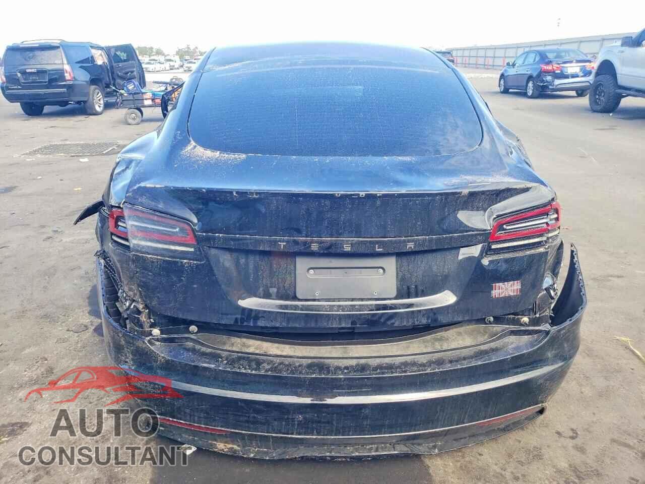 TESLA MODEL S 2023 - 5YJSA1E67PF512455