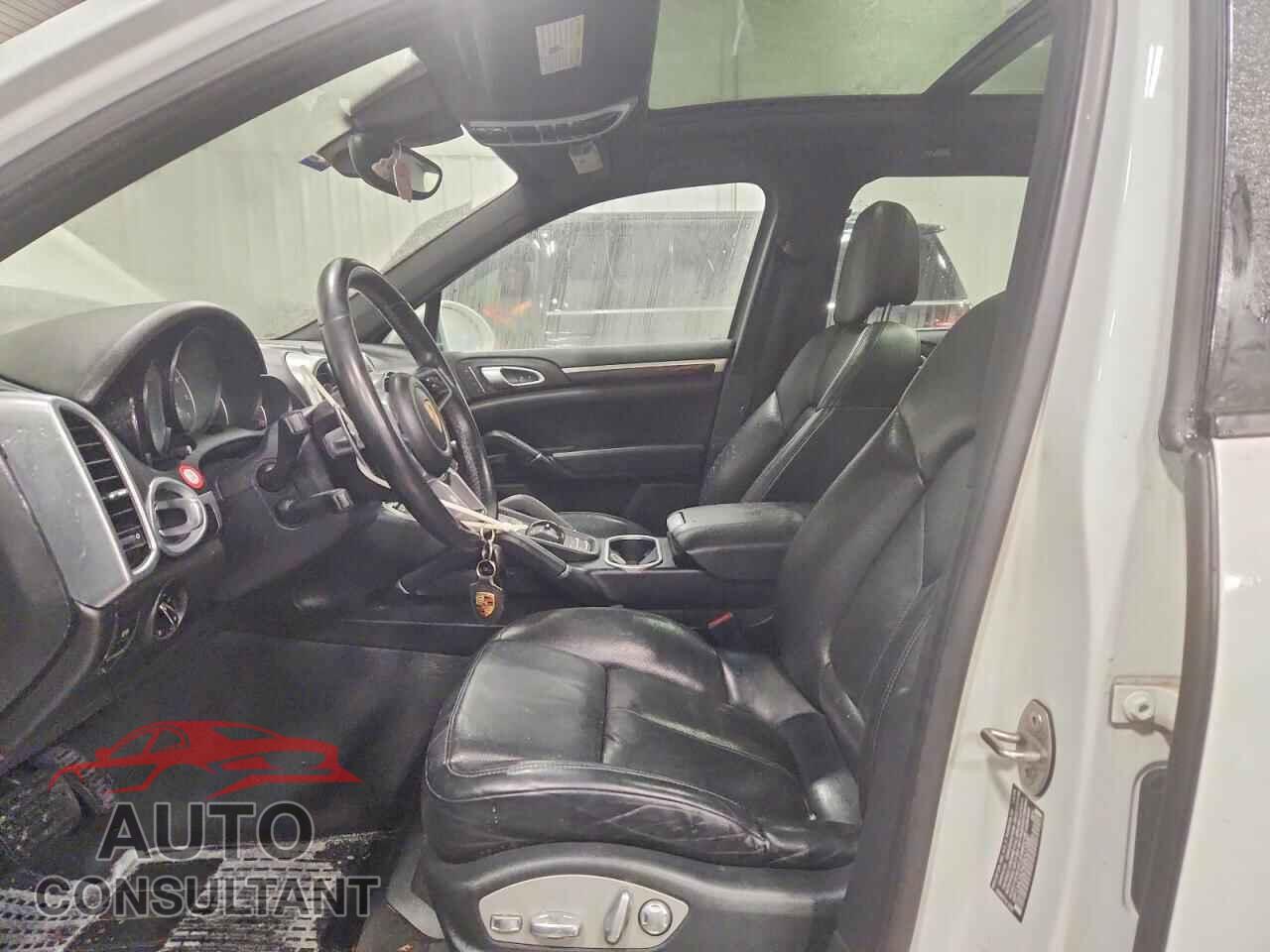 PORSCHE CAYENNE 2016 - WP1AA2A24GKA10881