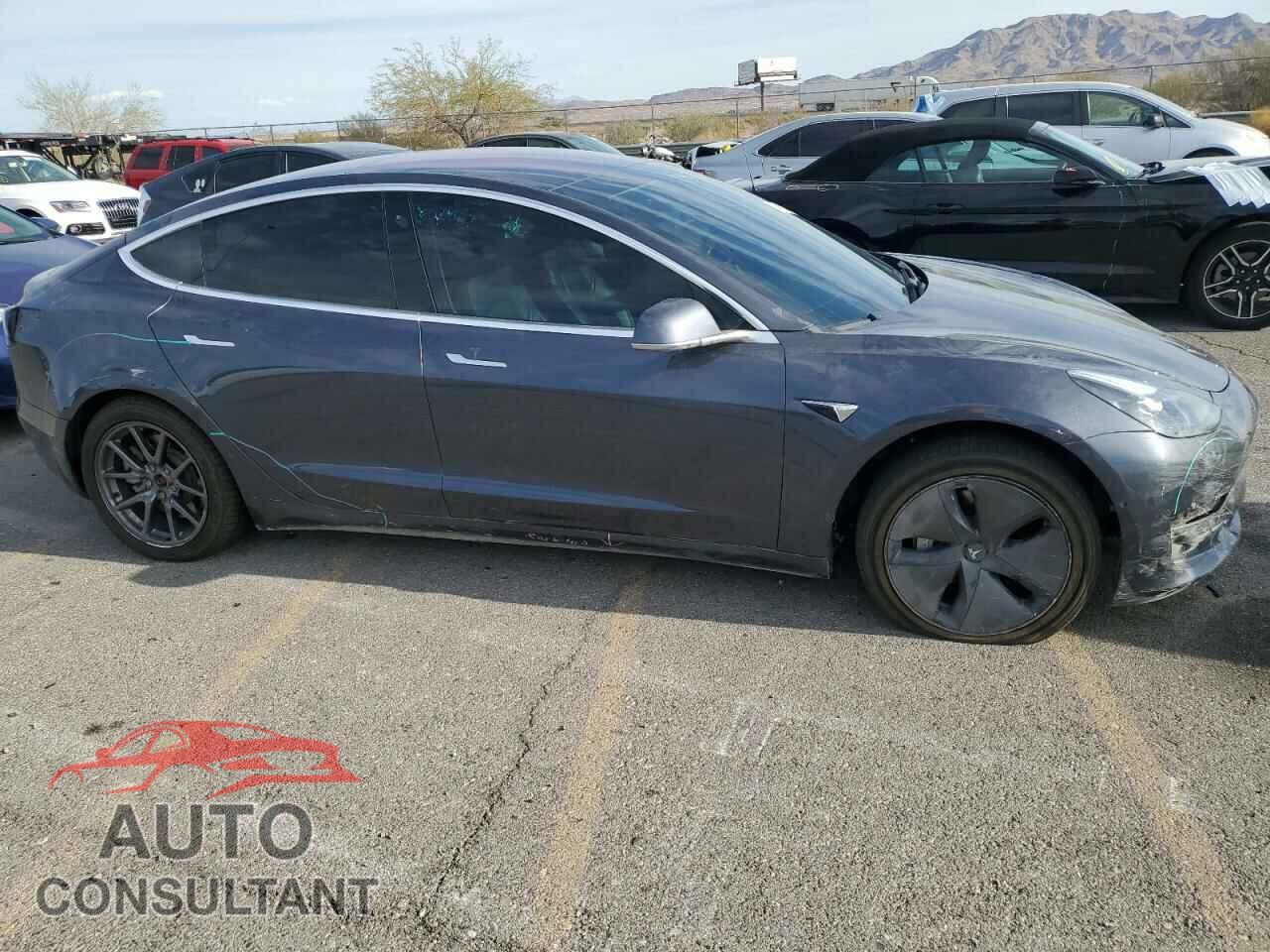 TESLA MODEL 3 2018 - 5YJ3E1EA0JF026803