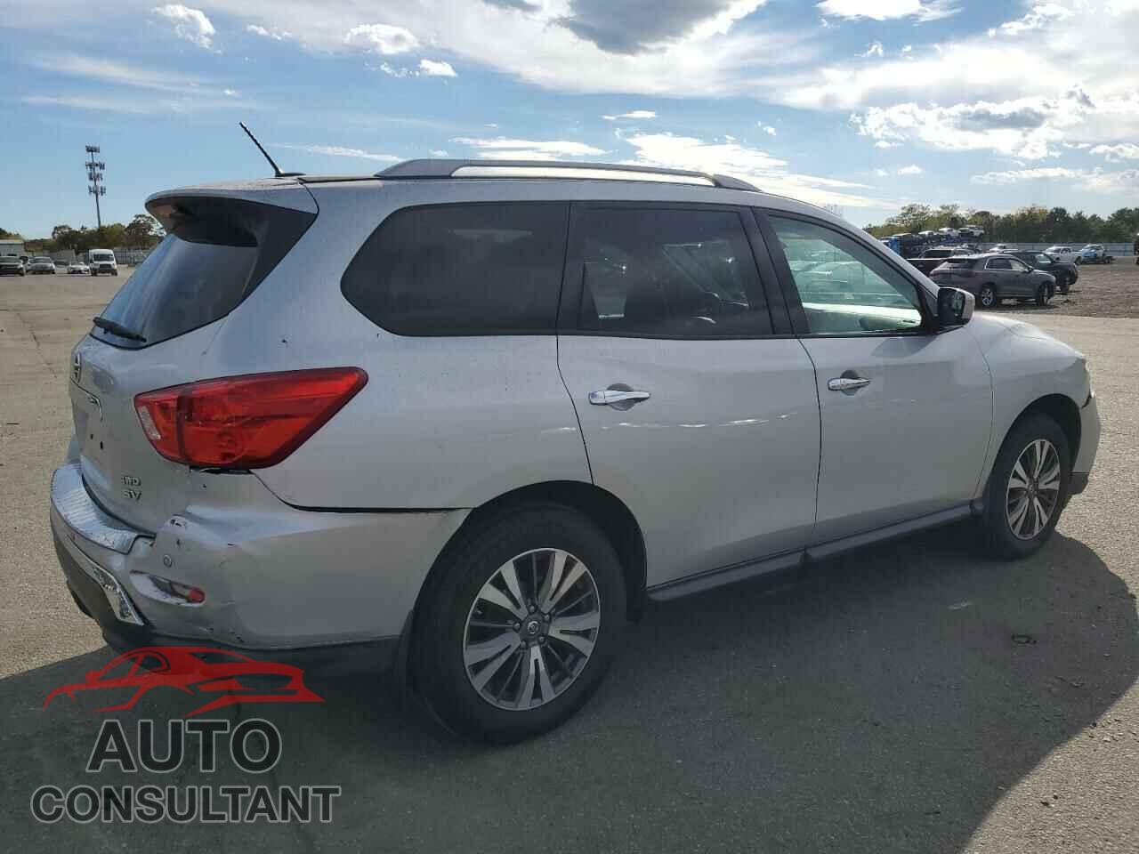 NISSAN PATHFINDER 2017 - 5N1DR2MM8HC904815