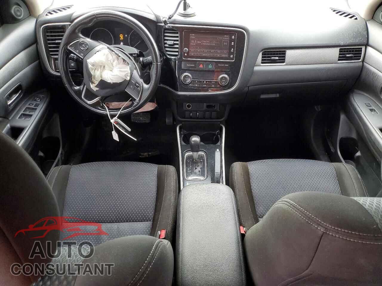 MITSUBISHI OUTLANDER 2017 - JA4AD3A34HZ022488