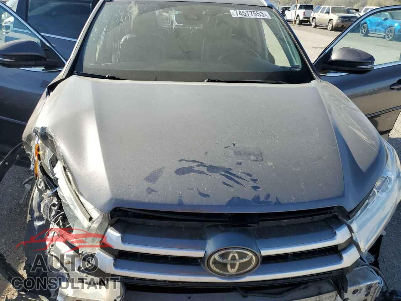 TOYOTA HIGHLANDER 2017 - 5TDKZRFH4HS201618