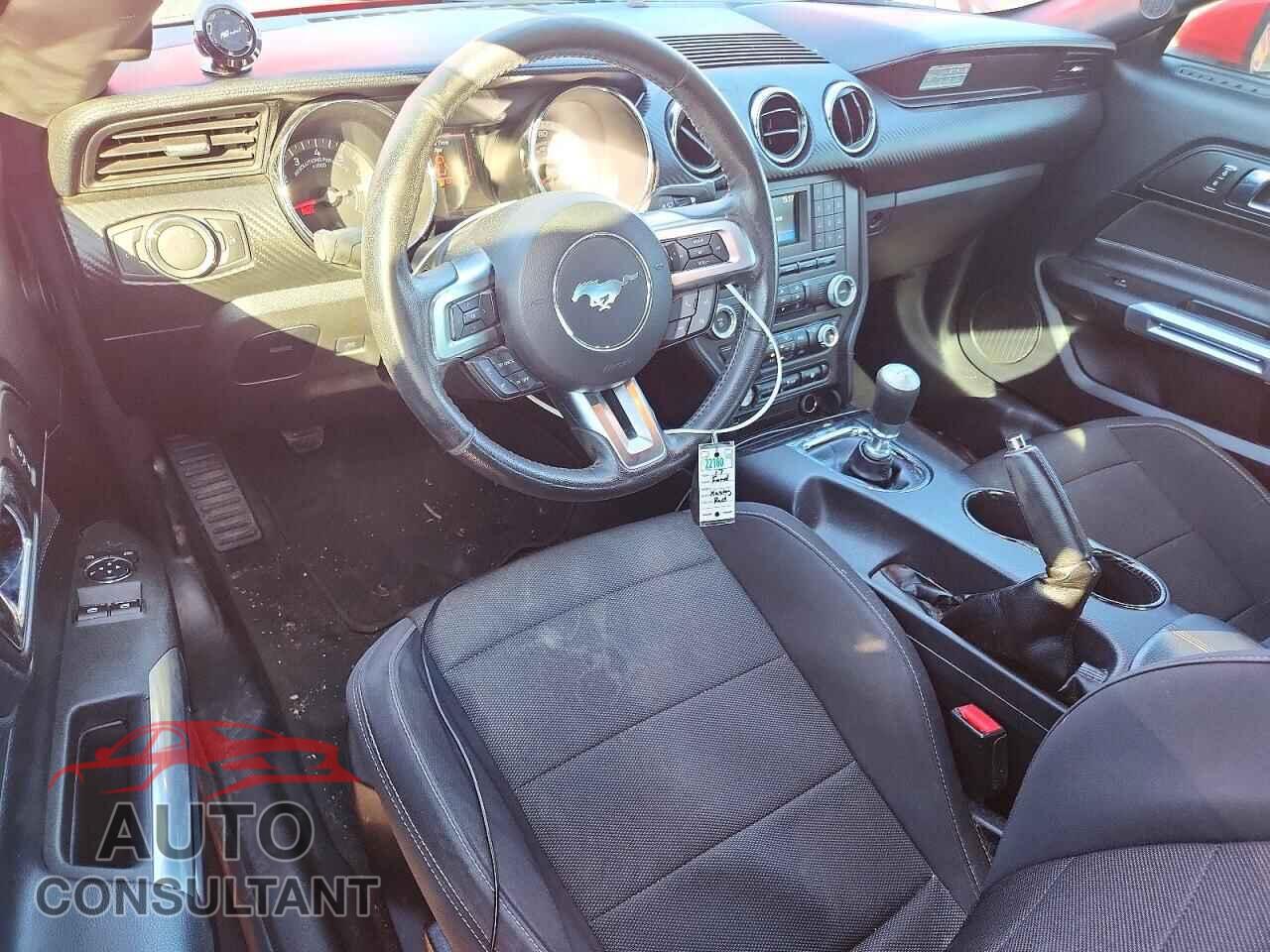 FORD MUSTANG 2017 - 1FA6P8AM1H5271899
