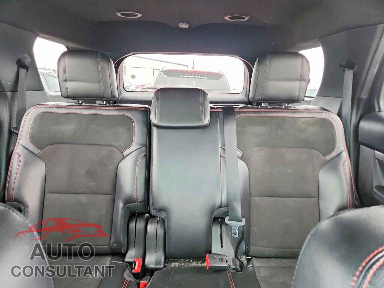 FORD EXPLORER 2018 - 1FM5K7D80JGC85747