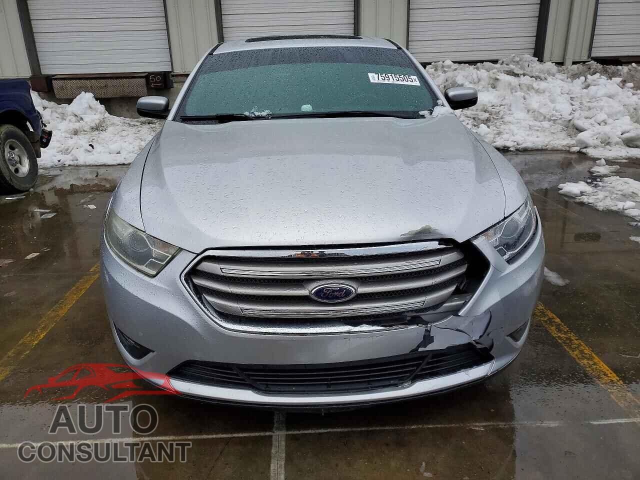 FORD TAURUS 2017 - 1FAHP2E84HG125374