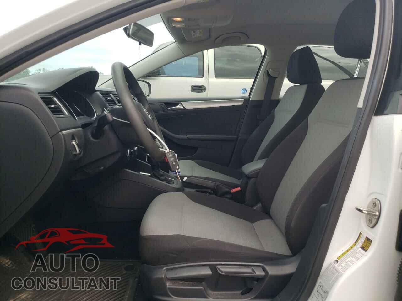 VOLKSWAGEN JETTA 2017 - 3VW2B7AJ3HM306814