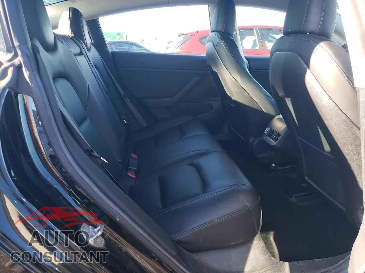 TESLA MODEL 3 2018 - 5YJ3E1EA7JF033036