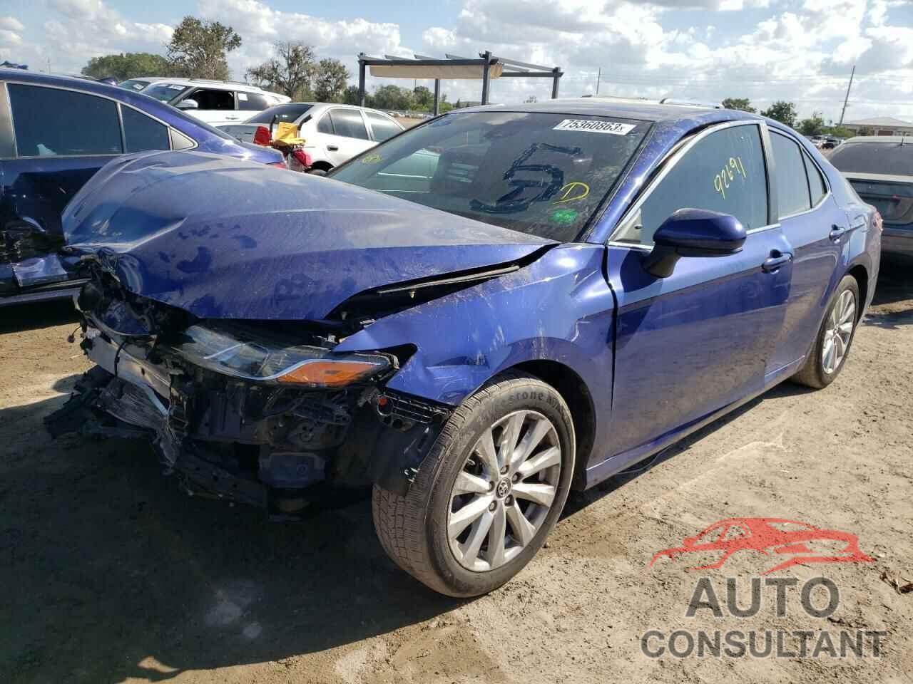 TOYOTA CAMRY 2018 - 4T1B11HK2JU541218