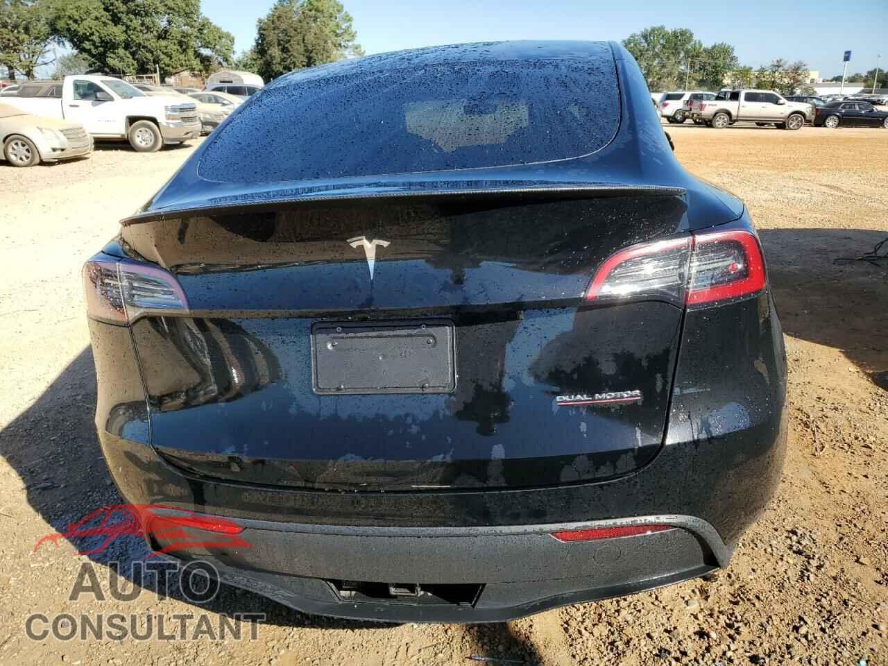 TESLA MODEL Y 2023 - 7SAYGDEF2PF765941