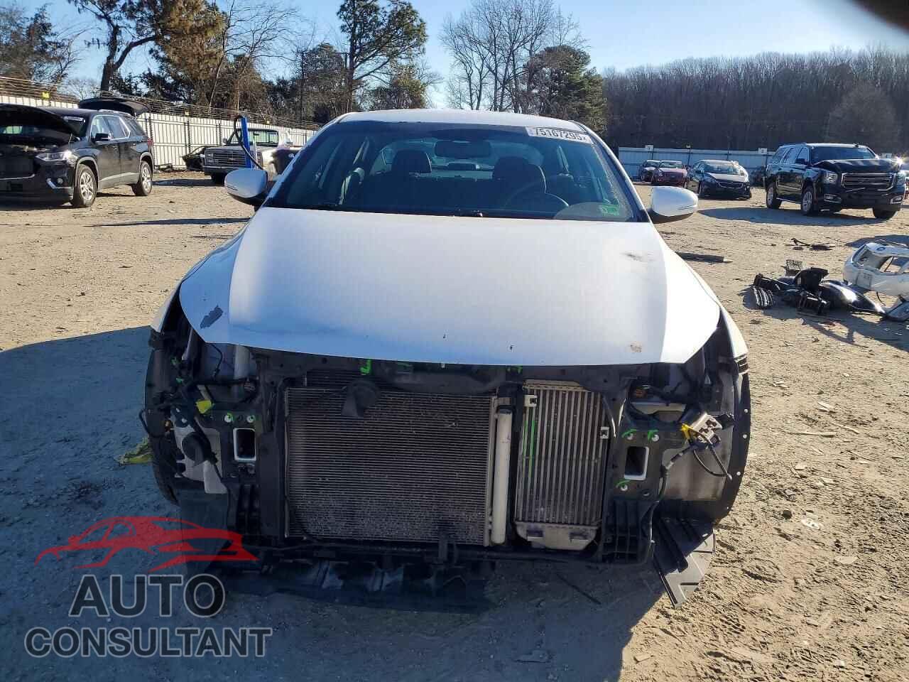 KIA OPTIMA 2015 - 5XXGR4A64FG508316