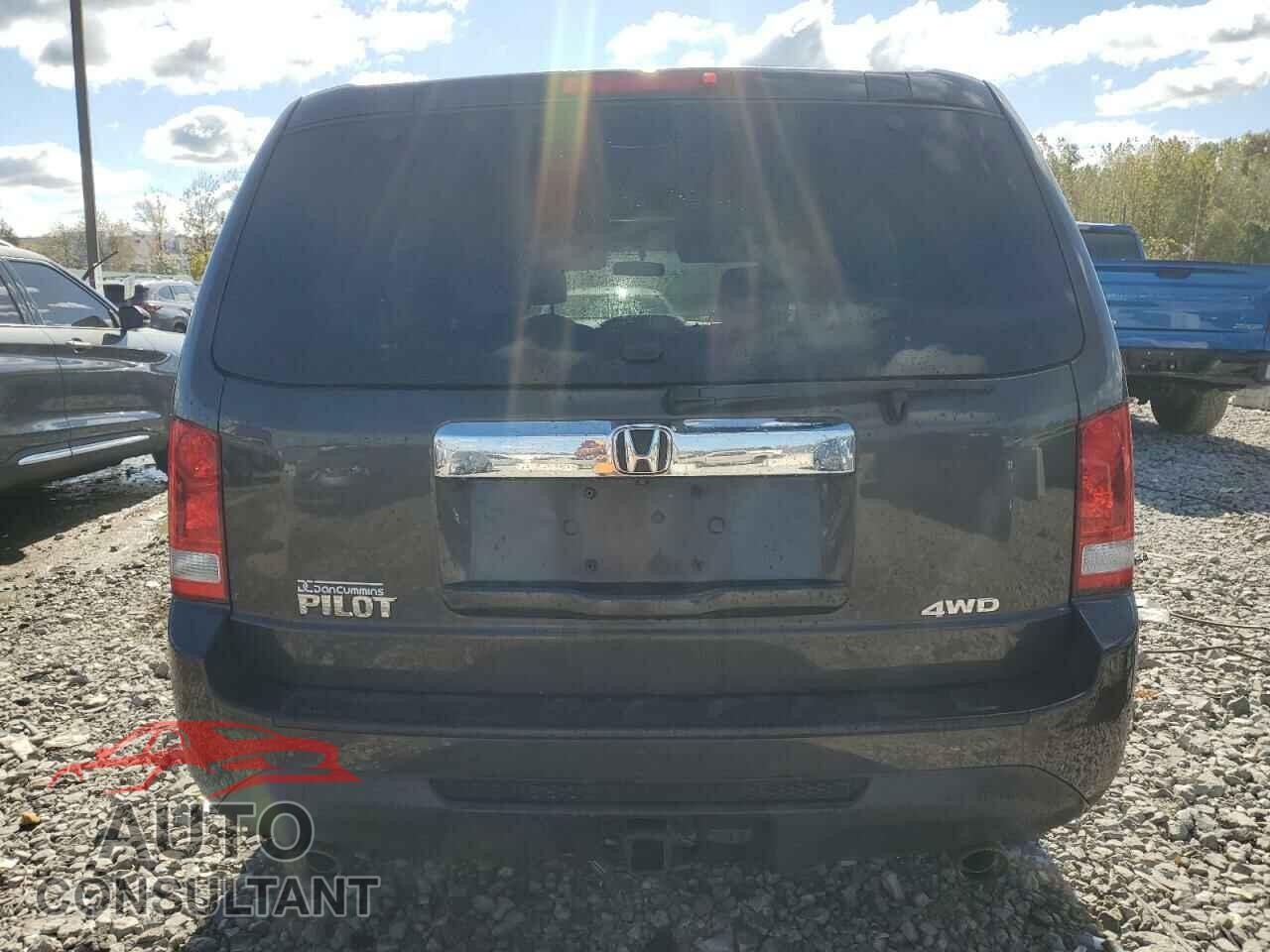 HONDA PILOT 2013 - 5FNYF4H48DB020343