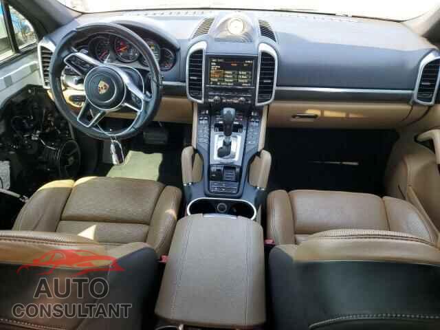 PORSCHE CAYENNE 2016 - WP1AA2A28GKA15923