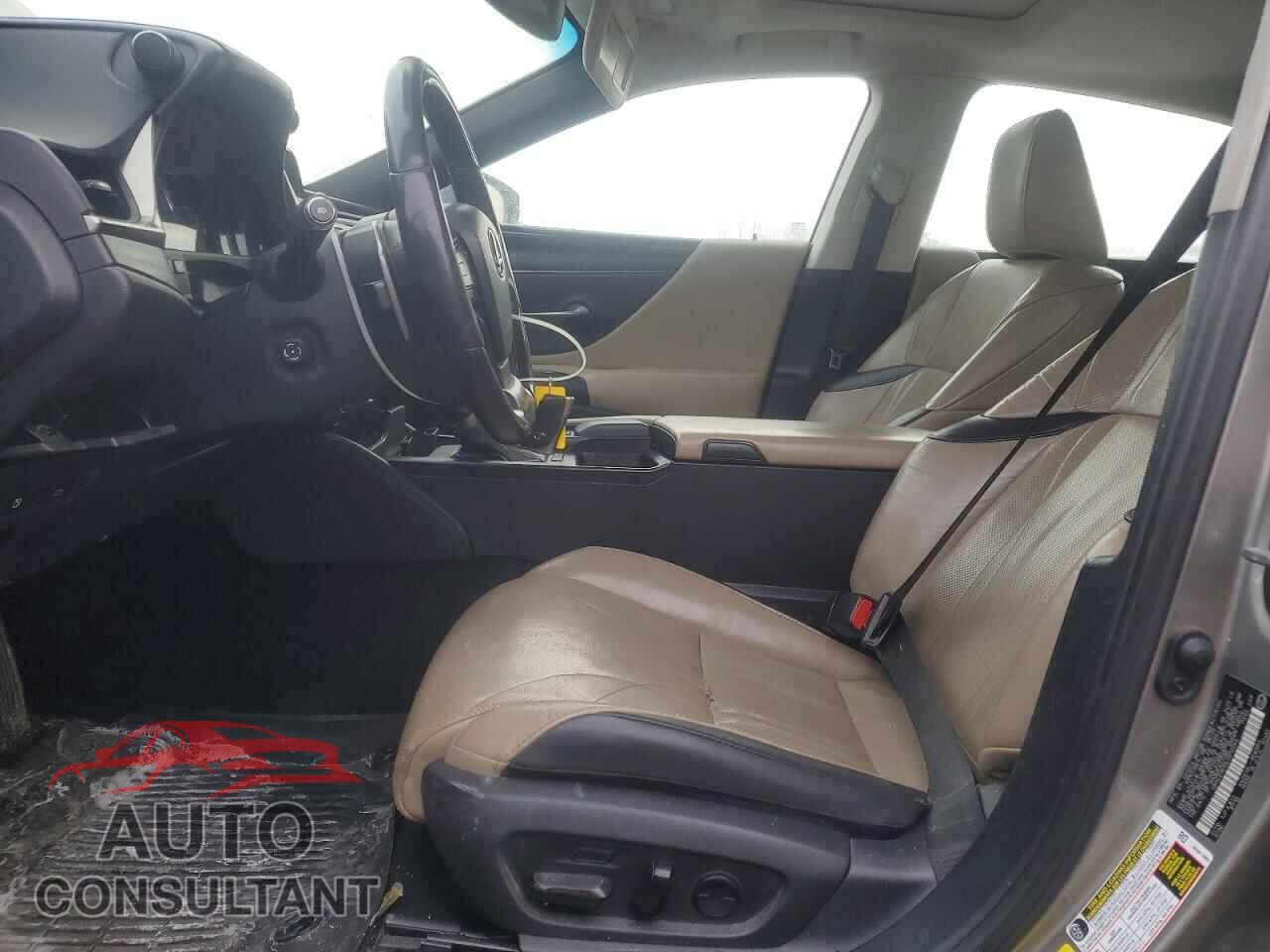 LEXUS ES300 2020 - 58AE21B15LU012044
