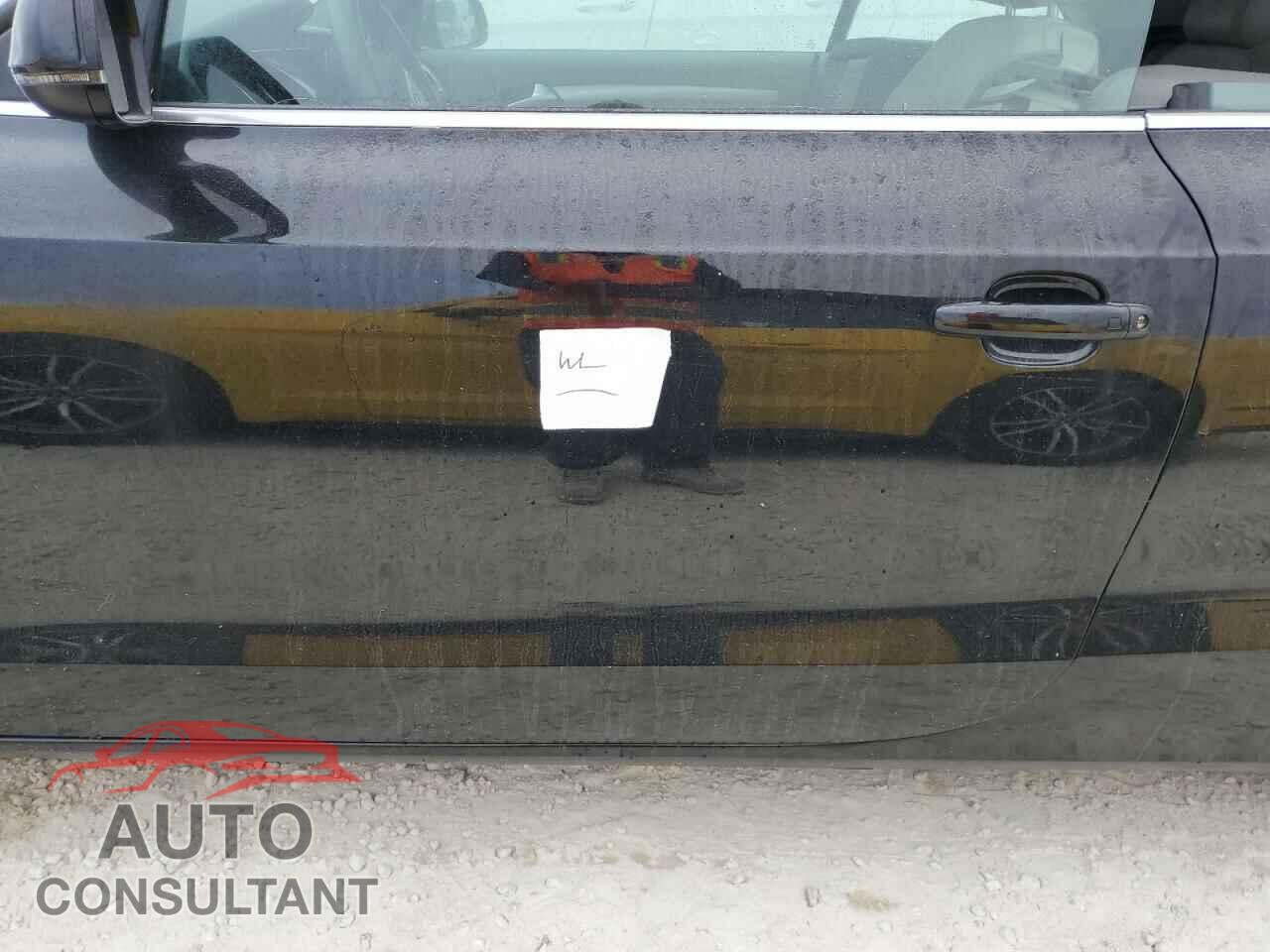 AUDI A5 2011 - WAULFAFH3BN006571
