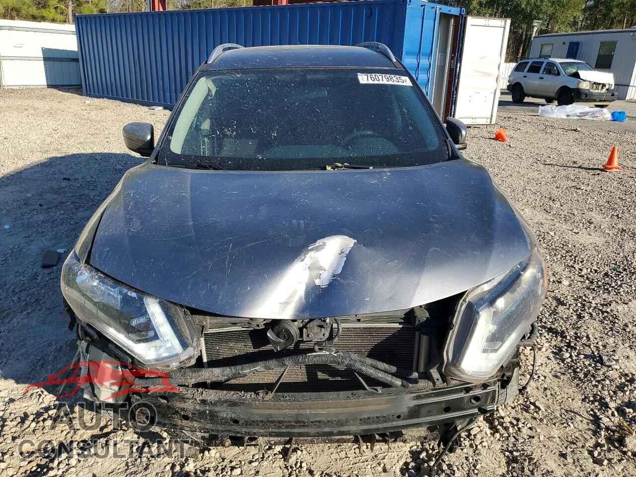 NISSAN ROGUE 2017 - KNMAT2MT2HP537306