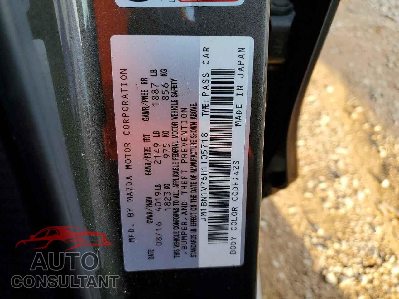 MAZDA 3 2017 - JM1BN1V76H1105718