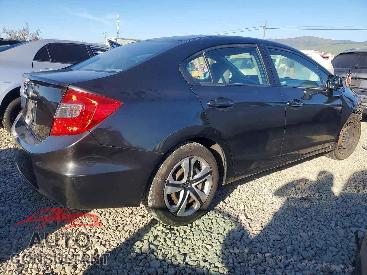 HONDA CIVIC 2012 - 2HGFB2F53CH590716