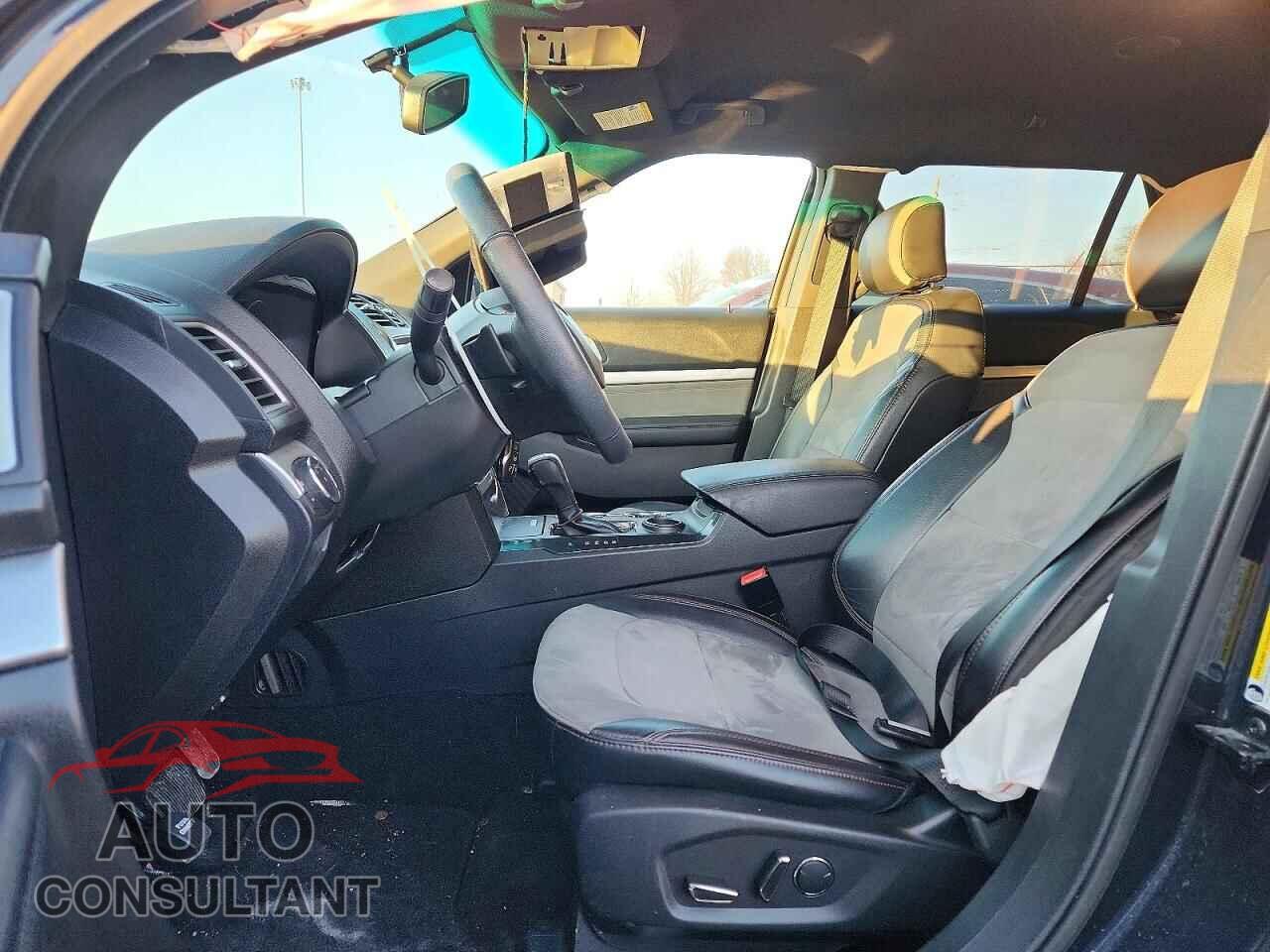 FORD EXPLORER 2017 - 1FM5K7D84HGB77934