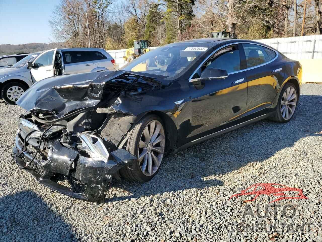 TESLA MODEL S 2015 - 5YJSA1E10FF115916