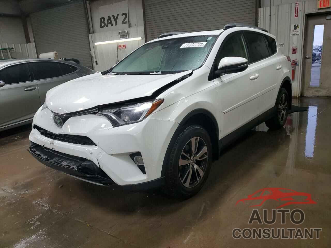 TOYOTA RAV4 2017 - JTMRFREV6HJ141241