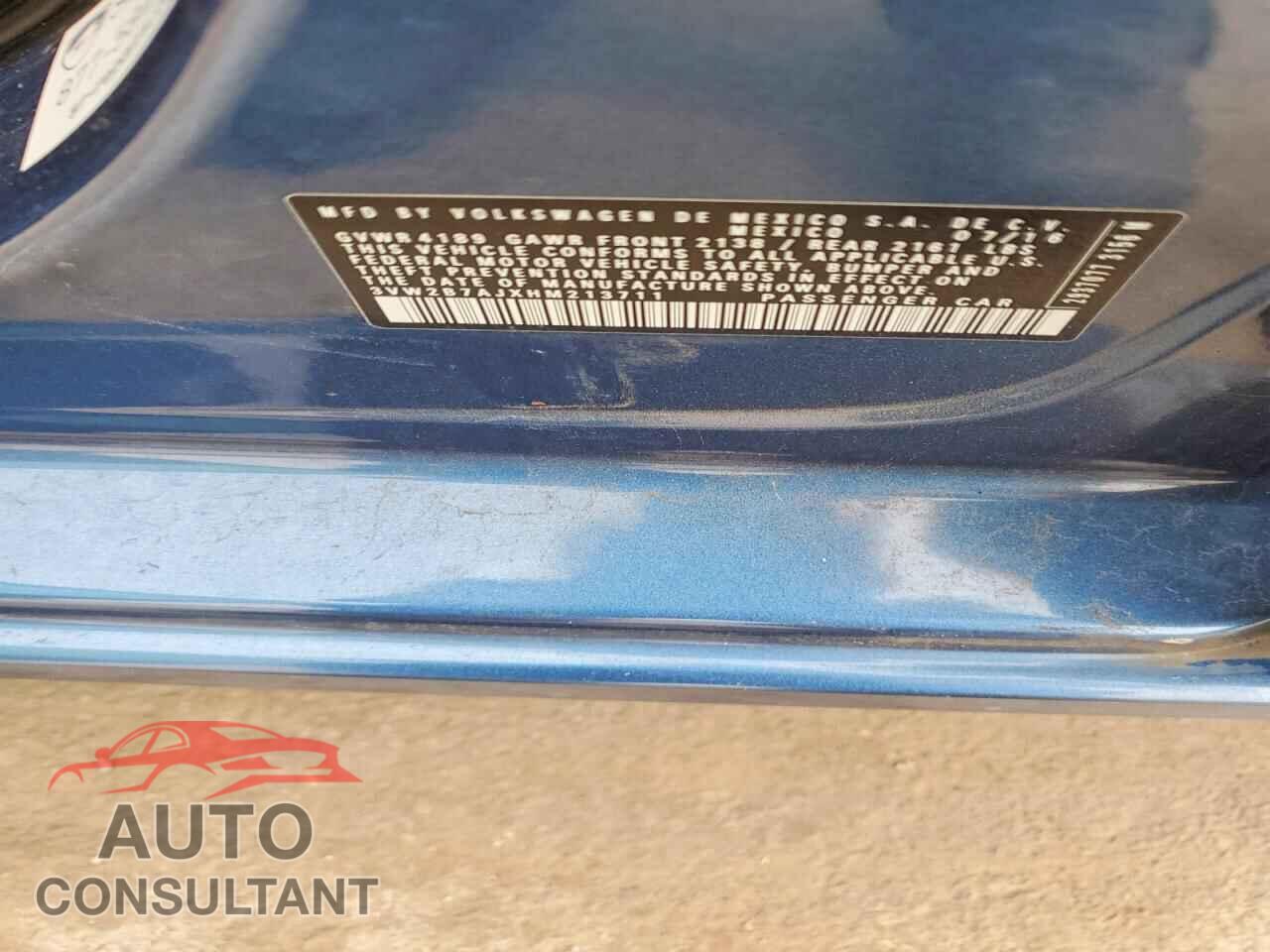 VOLKSWAGEN JETTA 2017 - 3VW2B7AJXHM213711
